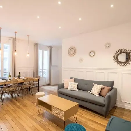 Cosy And Spacious Near Champs Elysee アパート パリ