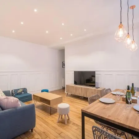 アパート Cosy And Spacious Near Champs Elysee パリ