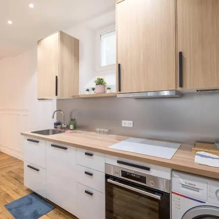 Cosy And Spacious Near Champs Elysee アパート